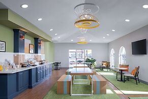 Spark by Hilton Dumas