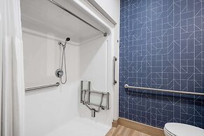 Spark by Hilton Dumas