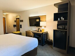 Comfort Inn & Suites Sheboygan I-43