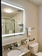 Comfort Inn & Suites Sheboygan I-43
