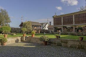 Rusticae Casa Antiga do Monte