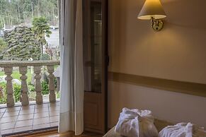 Rusticae Casa Antiga do Monte