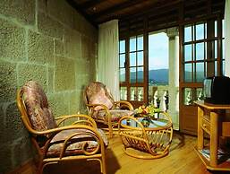 Rusticae Casa Antiga do Monte