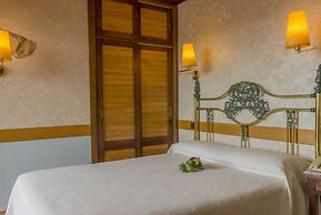 Rusticae Casa Antiga do Monte