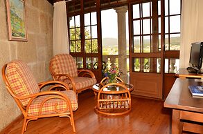 Rusticae Casa Antiga do Monte