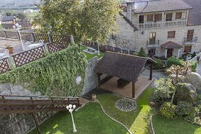 Rusticae Casa Antiga do Monte