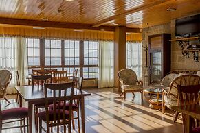 Rusticae Casa Antiga do Monte