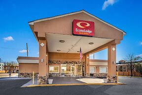 Econo Lodge Inn & Suites Macon