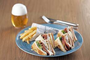 AC Hotel Irla by Marriott