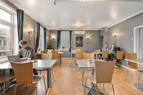 Enter Backpack Hotel