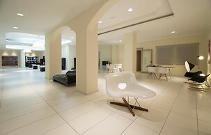 Golden Beach Hotel