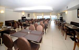 Golden Beach Hotel