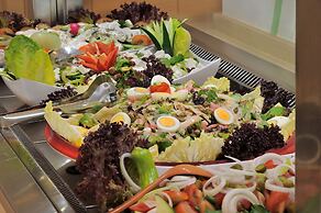 Nelia Beach Hotel & Spa