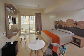 Nelia Beach Hotel & Spa