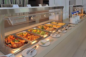 Nelia Beach Hotel & Spa