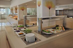 Nelia Beach Hotel & Spa