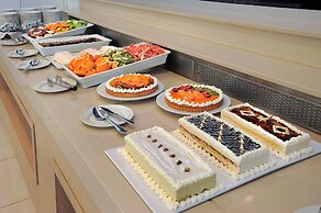 Nelia Beach Hotel & Spa