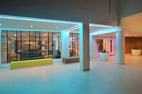 Nelia Beach Hotel & Spa