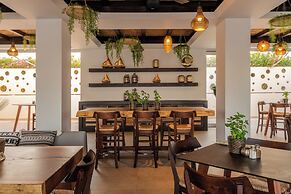 Nelia Beach Hotel & Spa