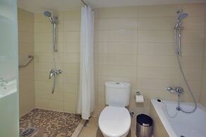 Nelia Beach Hotel & Spa