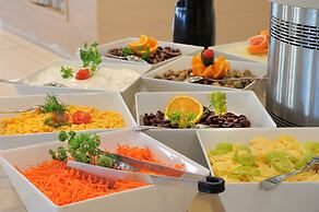 Nelia Beach Hotel & Spa