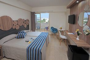 Nelia Beach Hotel & Spa