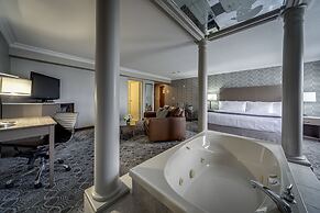 Monte Carlo Inn Toronto - Markham