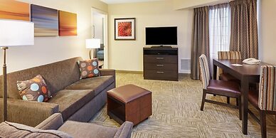 Staybridge Suites Chicago - Glenview by IHG