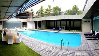 Dee Marks Hotel & Resorts