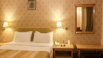 Dee Marks Hotel & Resorts