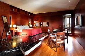 Exe International Palace