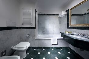 Exe International Palace