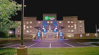 Holiday Inn Express & Suites Evansville North by IHG
