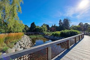 Comfort Hotel Vancouver Airport