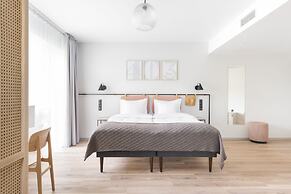 Oru Hub Hotel Tallinn - Handwritten Collection