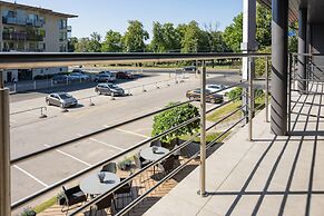 Oru Hub Hotel Tallinn - Handwritten Collection