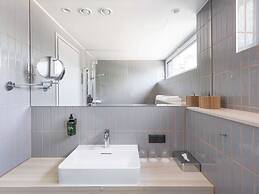 Oru Hub Hotel Tallinn - Handwritten Collection