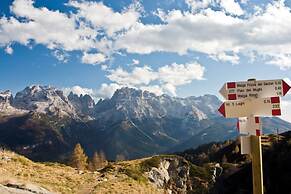 Hotel Pinzolo Dolomiti