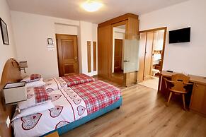 Hotel Pinzolo Dolomiti