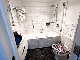 Tides Hotel