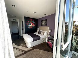 Tides Hotel