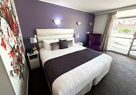 Tides Hotel