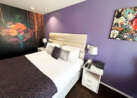 Tides Hotel