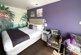 Tides Hotel
