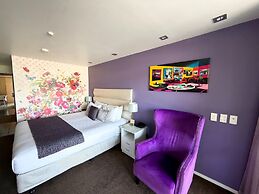 Tides Hotel