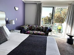 Tides Hotel