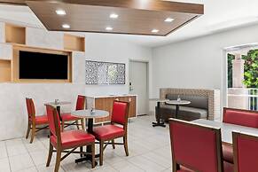Holiday Inn Express & Suites Mountain View Silicon Valley by IHG