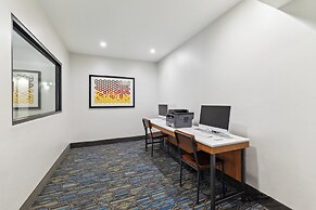 Holiday Inn Express & Suites Mountain View Silicon Valley by IHG