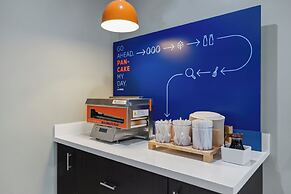 Holiday Inn Express & Suites Mountain View Silicon Valley by IHG