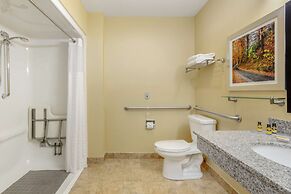 Best Western Plus New England Inn & Suites